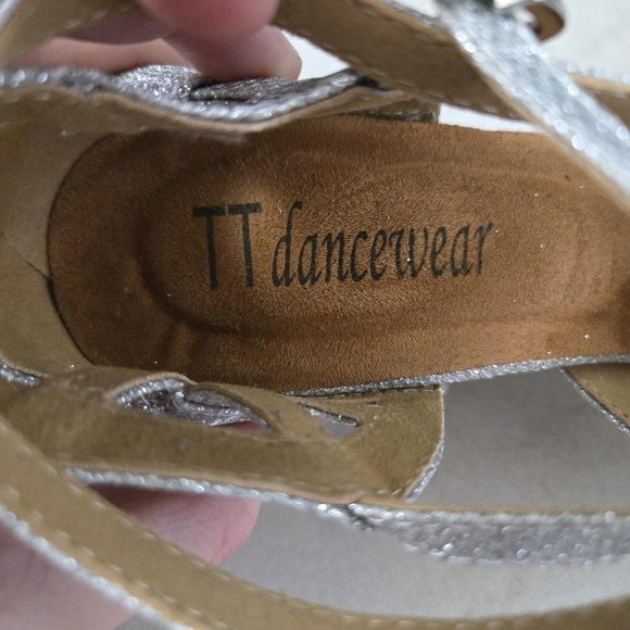 Silver TT Dancewear Ballroom Shoes w/ Quick Release – Size 6 - 2.5" Heel - Picture 7 of 7